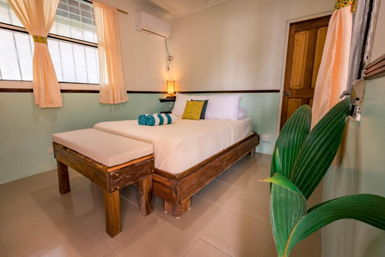 Dona Mara Gastro Hotel Bocas del Toro Exteriör bild