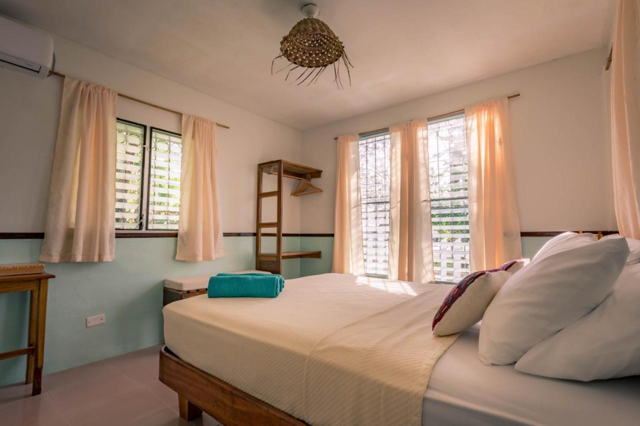 Dona Mara Gastro Hotel Bocas del Toro Exteriör bild