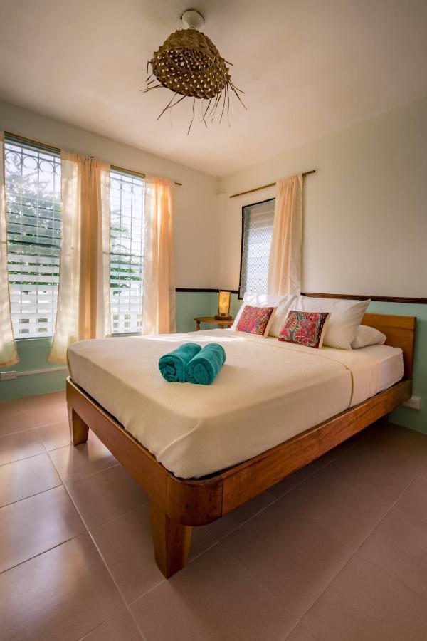 Dona Mara Gastro Hotel Bocas del Toro Exteriör bild