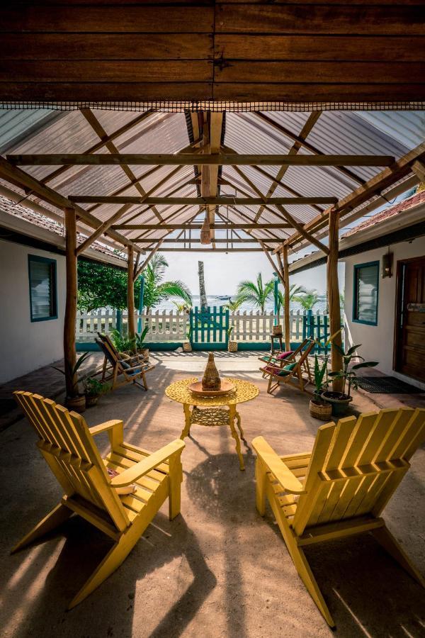 Dona Mara Gastro Hotel Bocas del Toro Exteriör bild